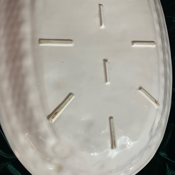 Large 20”x 14” White Stoneware Fruit Basket Serving Plater - Picture 14 of 16